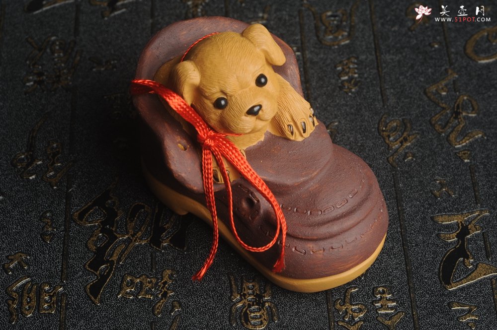 紫砂壶图片：美宠特惠 精致做工步步高升福气狗茶宠摆件 长8.8cm宽4.5到5cm高8.8cm - 全手工紫砂壶网