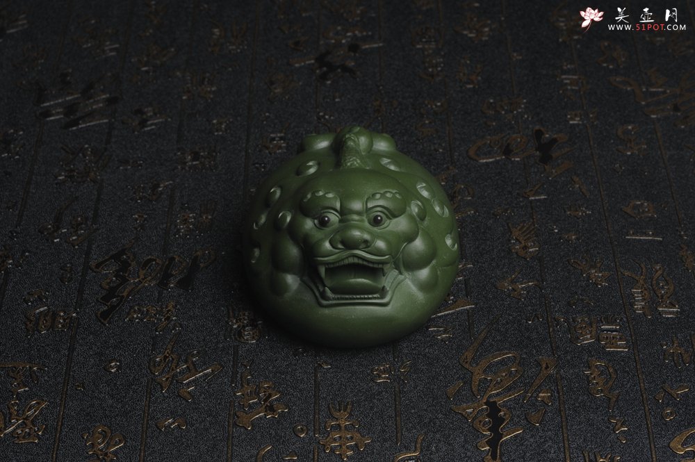 紫砂壶图片：美宠特惠 精工绿泥泥招财兽茶宠摆件 长10cm宽7cm高5cm - 全手工紫砂壶网