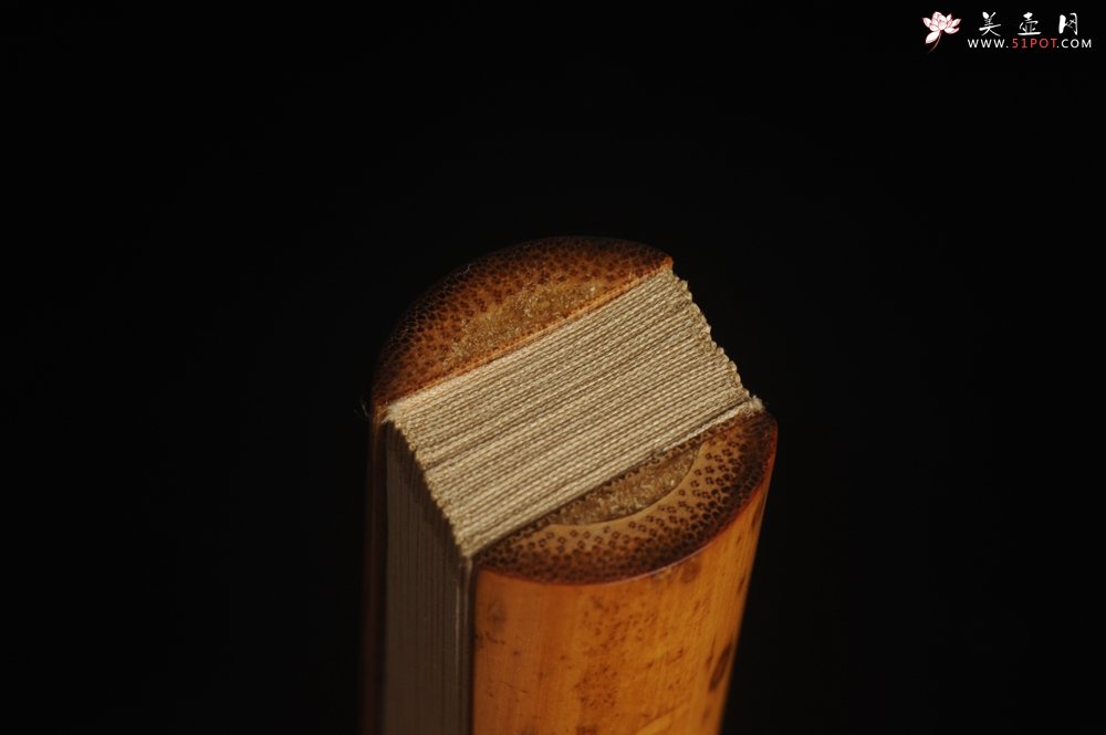 紫砂壶图片：自玩收藏级30年老凤眼扇骨 满天星老凤眼 9.5寸18方挑灯方 排口2.0少见 名家释普通法师书法 - 全手工紫砂壶网