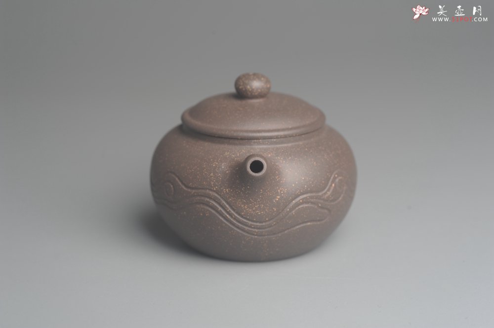 紫砂壶图片：美壶特惠 优质青灰段泥精致行云流水套组 一壶（180cc）二杯一醒茶罐（280cc） - 全手工紫砂壶网