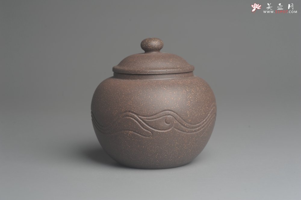 紫砂壶图片：美壶特惠 优质青灰段泥精致行云流水套组 一壶（180cc）二杯一醒茶罐（280cc） - 全手工紫砂壶网