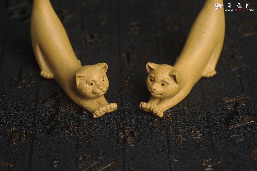 紫砂壶图片：美宠特惠 精品特好黄段龙猫茶宠摆件 笔架 长8cm宽2cm高7.5cm - 全手工紫砂壶网