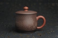 紫砂壶图片：年底纯福利特惠 优质紫泥 山水厚实盖杯 特文气 - 全手工紫砂壶网