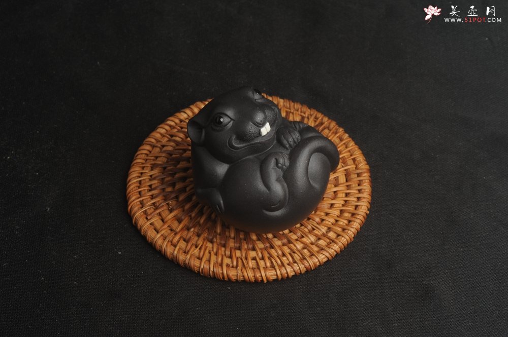 紫砂壶图片：美宠特惠 精致黑料  数（鼠）你最美 紫砂茶宠摆件  高6cm - 全手工紫砂壶网