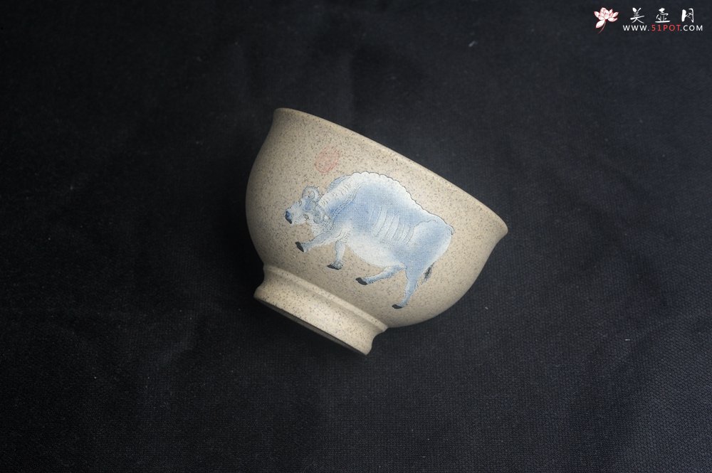 紫砂壶图片：美杯特惠 高温本山段泥 精致吉祥牛主人杯 高性价比 - 全手工紫砂壶网