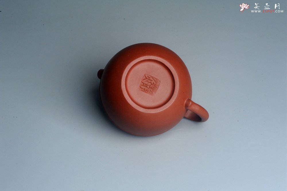 紫砂壶图片：美壶特惠 精致老清水泥腰线巨轮壶 茶人醉爱 - 全手工紫砂壶网