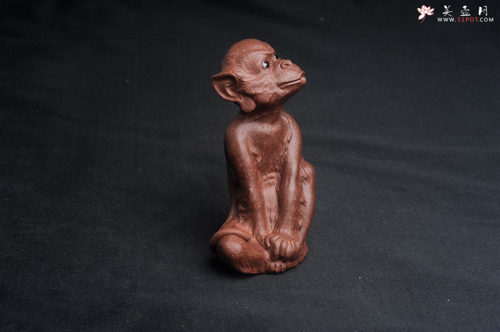 紫砂壶图片：美宠特惠 实力派工艺员姚老师 预计明年升助工 超精品老紫泥紫砂美猴灵猴茶宠 高11cm  肌理丰富生 - 全手工紫砂壶网