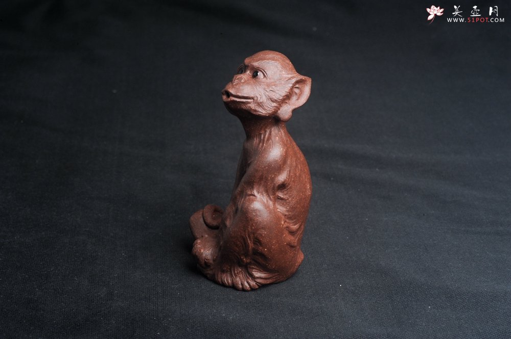 紫砂壶图片：美宠特惠 实力派工艺员姚老师 预计明年升助工 超精品老紫泥紫砂美猴灵猴茶宠 高11cm  肌理丰富生 - 全手工紫砂壶网