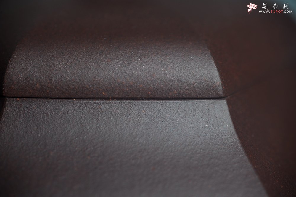 紫砂壶图片：美壶特惠 潜力股凌晨老师 精致紫泥全手工六方君德壶 期待与您结缘 - 全手工紫砂壶网