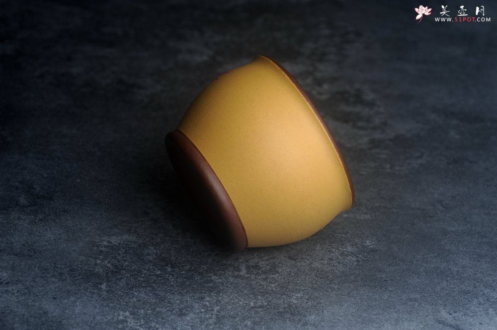 紫砂壶图片：美美杯特惠 精致花鸟紫砂杯 紫泥粉黄金段泥主人杯 茶杯 特文气 - 全手工紫砂壶网