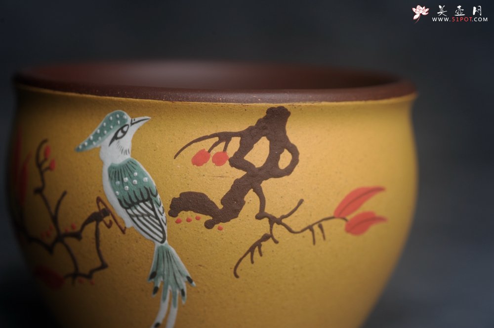 紫砂壶图片：美美杯特惠 精致花鸟紫砂杯 紫泥粉黄金段泥主人杯 茶杯 特文气 - 全手工紫砂壶网