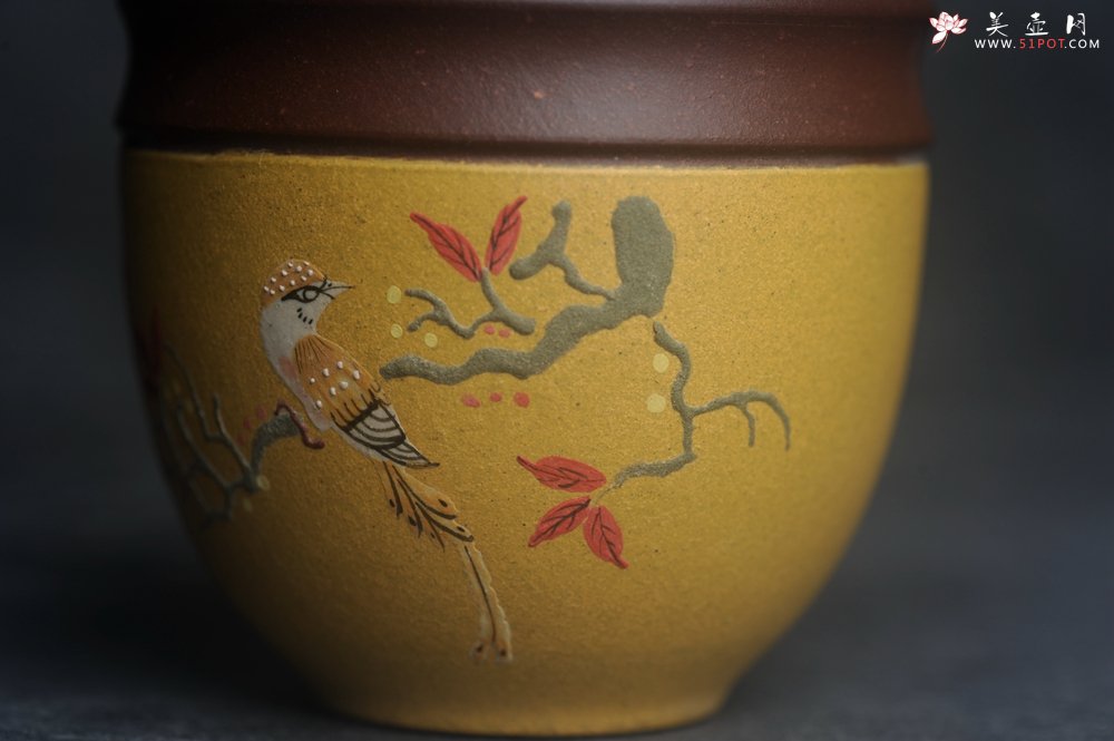 紫砂壶图片：美美杯特惠 精致花鸟紫砂杯 紫泥粉黄金段泥主人杯 茶杯 特文气 - 全手工紫砂壶网