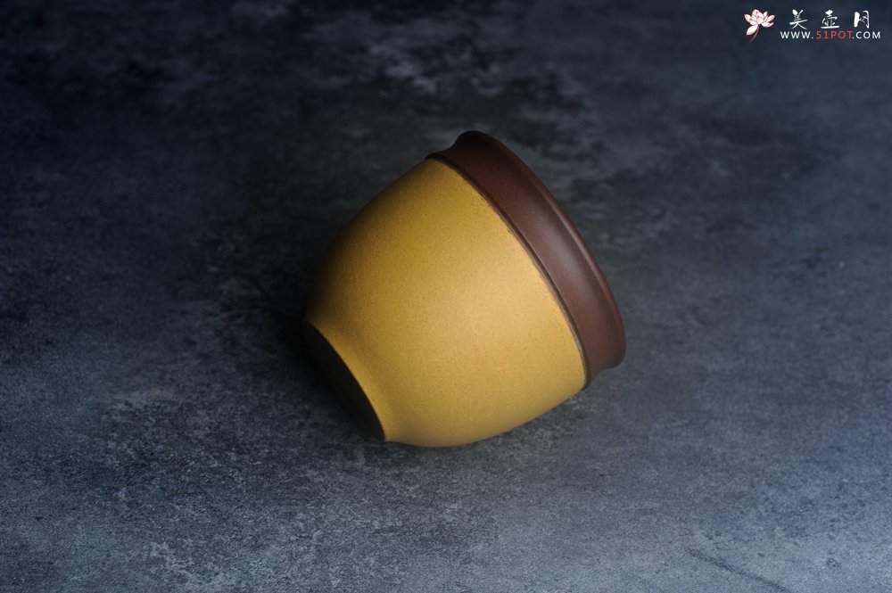 紫砂壶图片：美美杯特惠 精致花鸟紫砂杯 紫泥粉黄金段泥主人杯 茶杯 特文气 - 全手工紫砂壶网