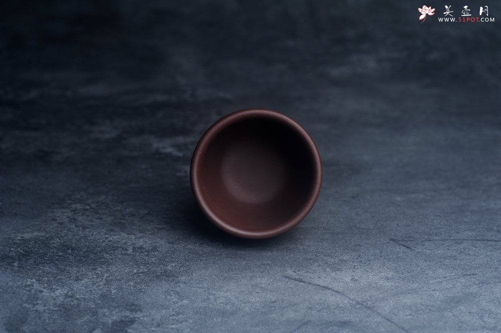 紫砂壶图片：美美杯特惠 精致花鸟紫砂杯 紫泥粉黄金段泥主人杯 茶杯 特文气 - 全手工紫砂壶网