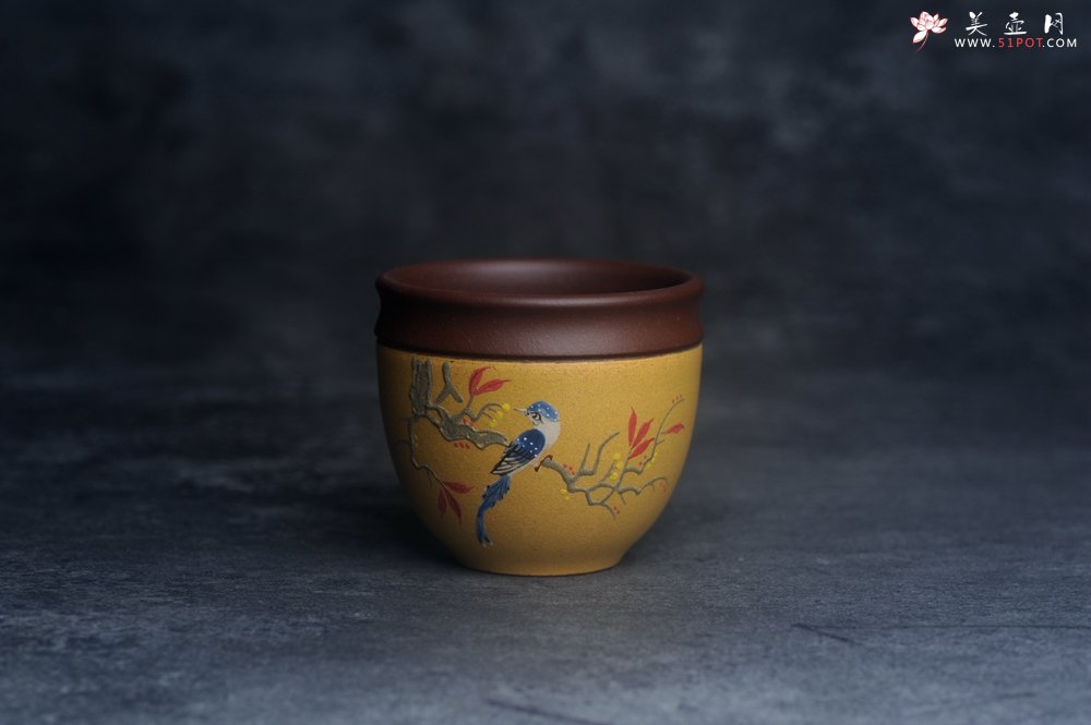 紫砂壶图片：美美杯特惠 精致花鸟紫砂杯 紫泥粉黄金段泥主人杯 茶杯 特文气 - 全手工紫砂壶网