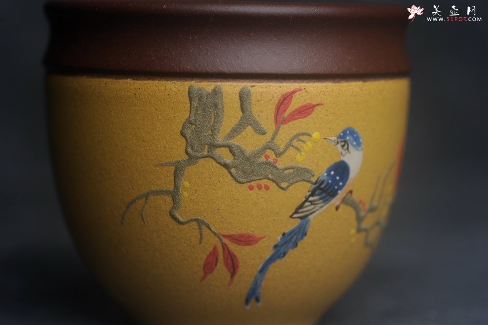 紫砂壶图片：美美杯特惠 精致花鸟紫砂杯 紫泥粉黄金段泥主人杯 茶杯 特文气 - 全手工紫砂壶网