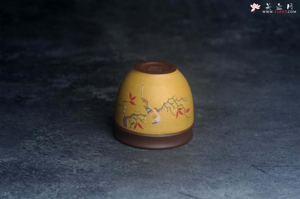 紫砂壶图片：美美杯特惠 精致花鸟紫砂杯 紫泥粉黄金段泥主人杯 茶杯 特文气 - 全手工紫砂壶网