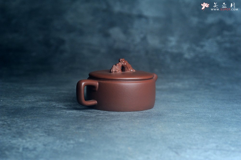 紫砂壶图片：美壶特惠 手工手制紫砂壶特好底槽青假山汉瓦壶 底部刻老虎 栩栩如生 茶壶 茶具 单壶 - 全手工紫砂壶网