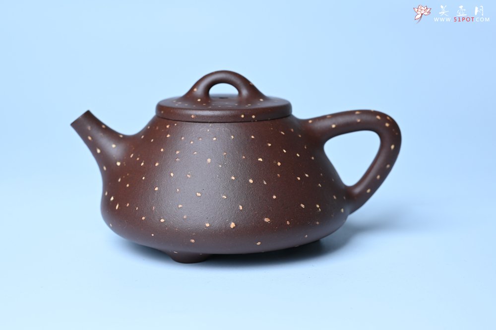 紫砂壶图片：潜力股周小培 特好老紫泥铺砂全手工子冶石瓢 - 全手工紫砂壶网