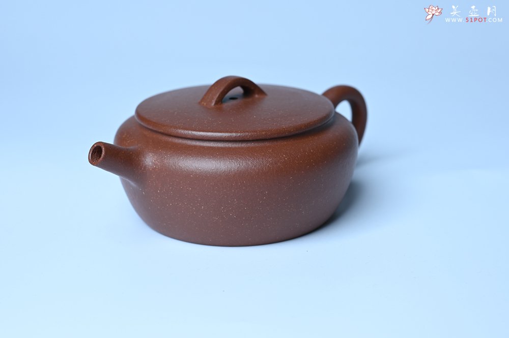 紫砂壶图片：美壶特惠 优质红降坡泥大口玉扁壶 茶人醉爱 - 全手工紫砂壶网