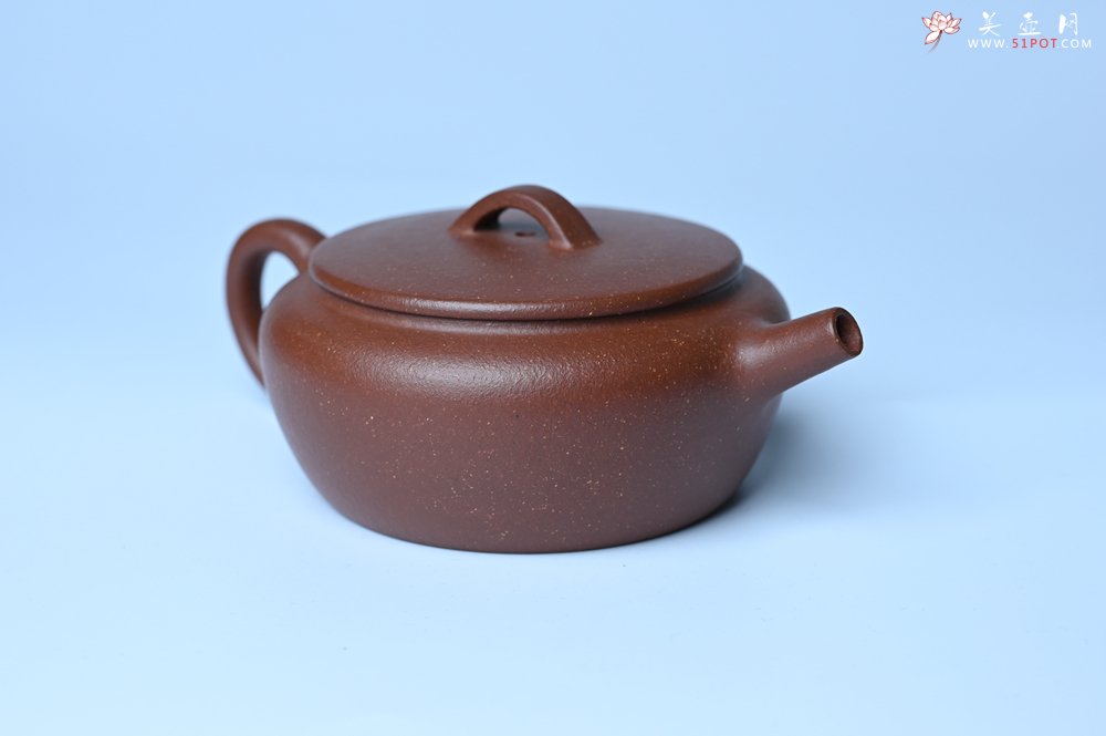 紫砂壶图片：美壶特惠 优质红降坡泥大口玉扁壶 茶人醉爱 - 全手工紫砂壶网