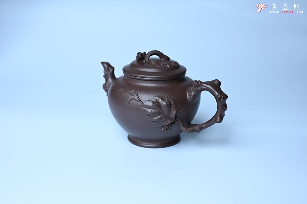 紫砂壶图片：潜力股赵老师 老紫泥全手工松鼠葡萄壶 茶人醉爱 - 全手工紫砂壶网