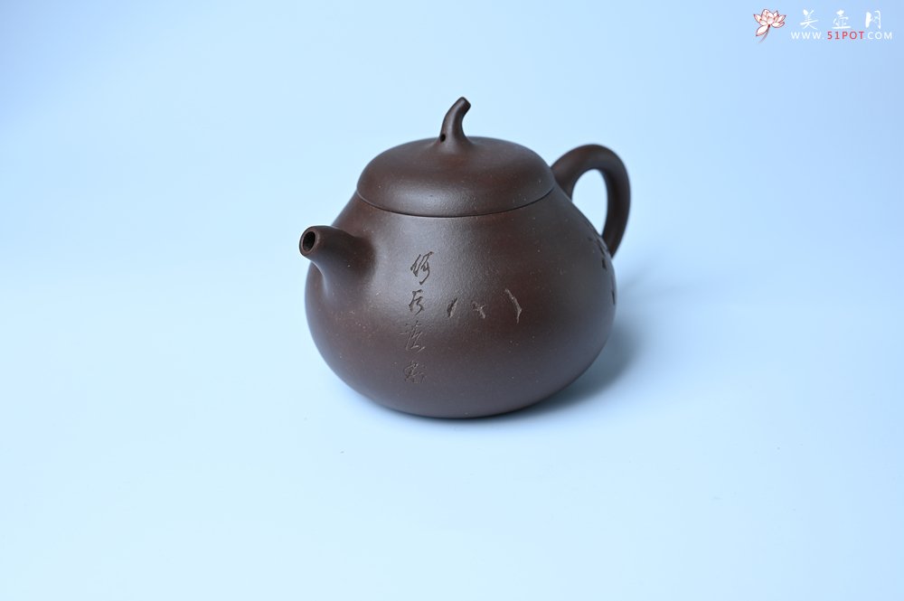 紫砂壶图片：毛国强入室弟子黄云初 特好老紫泥涤心茄段 名家何水法书法 刘世涛伯陶刻 - 全手工紫砂壶网