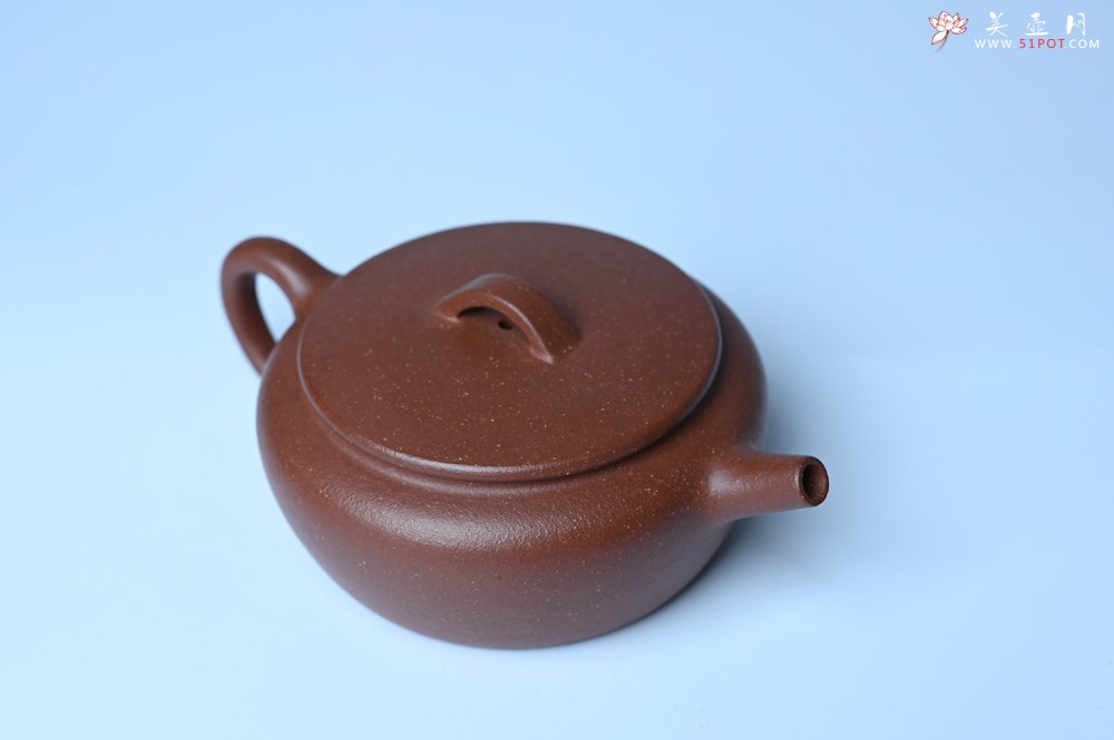 紫砂壶图片：美壶特惠 优质红降坡泥大口玉扁壶 茶人醉爱 - 全手工紫砂壶网