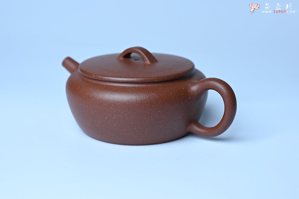 紫砂壶图片：美壶特惠 优质红降坡泥大口玉扁壶 茶人醉爱 - 全手工紫砂壶网