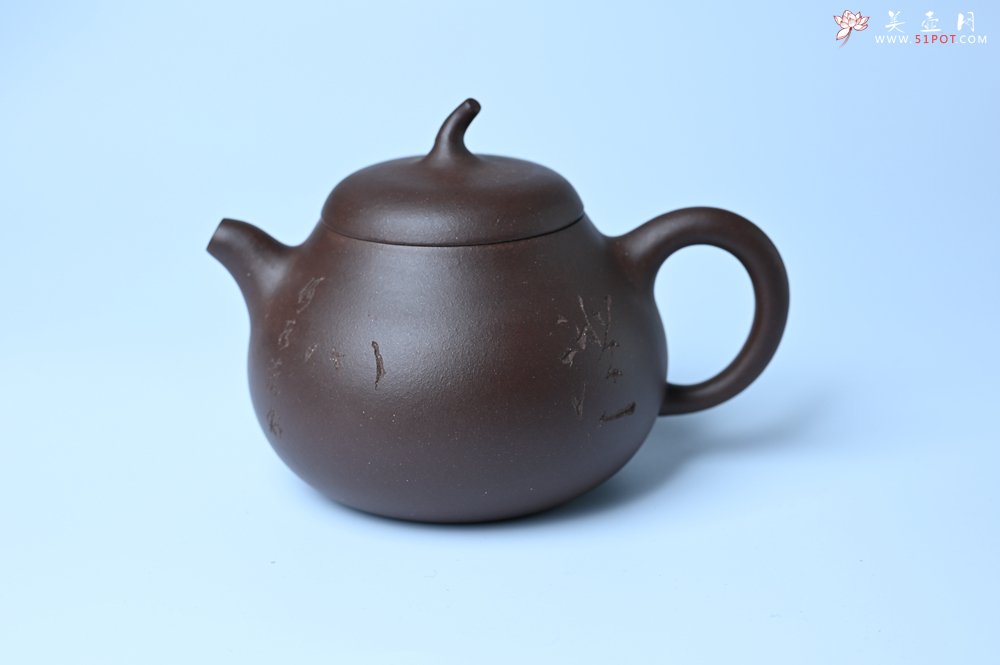 紫砂壶图片：毛国强入室弟子黄云初 特好老紫泥涤心茄段 名家何水法书法 刘世涛伯陶刻 - 全手工紫砂壶网