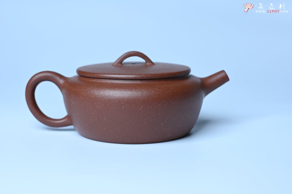 紫砂壶图片：美壶特惠 优质红降坡泥大口玉扁壶 茶人醉爱 - 全手工紫砂壶网