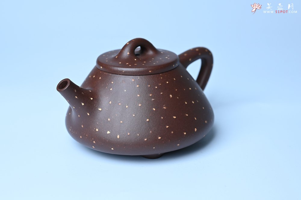 紫砂壶图片：潜力股周小培 特好老紫泥铺砂全手工子冶石瓢 - 全手工紫砂壶网