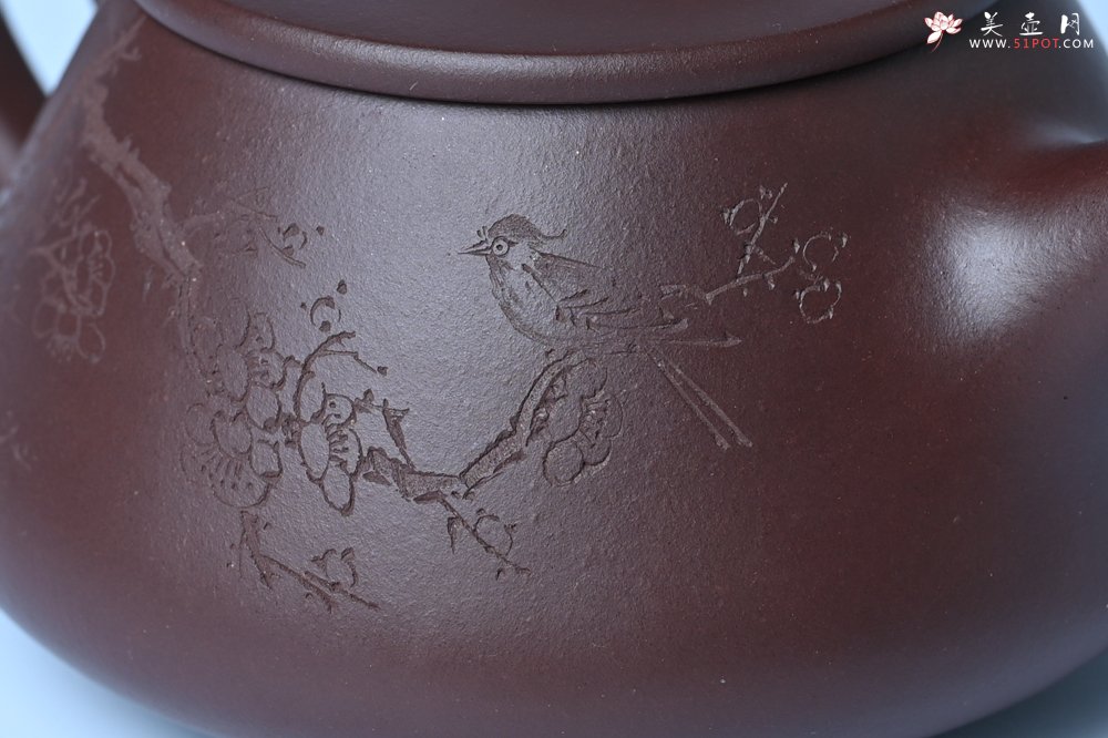 紫砂壶图片：实力派工艺师周斌 优质底槽青全手工精工满瓢壶 陶兴双刀装饰 诗写梅花月,茶烹谷雨春 - 全手工紫砂壶网