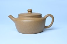 紫砂壶图片：美壶特惠全手工紫砂壶特好段泥桑扁壶 茶壶 茶具 单壶 - 全手工紫砂壶网