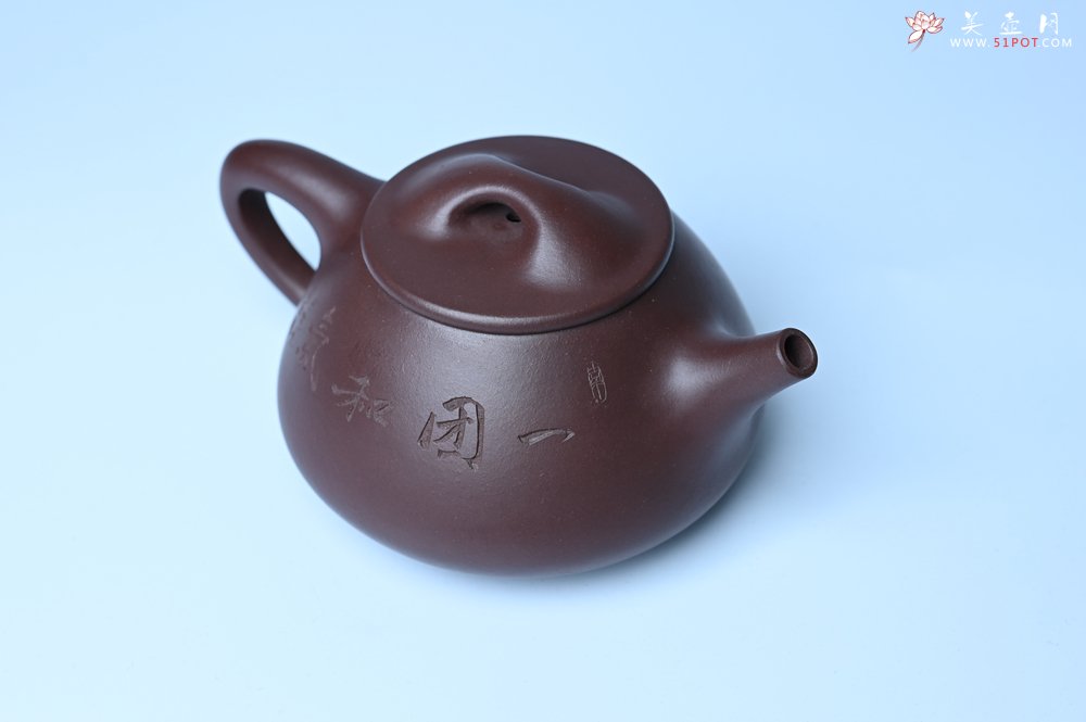 紫砂壶图片：油润底曹青 全手工景舟小石瓢 装饰人物 特文气 - 全手工紫砂壶网