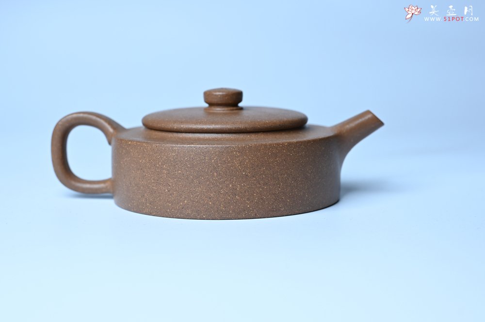 紫砂壶图片：美壶特惠  精工老段周盘壶 小壶难做 易泡养 杀茶利器 - 全手工紫砂壶网