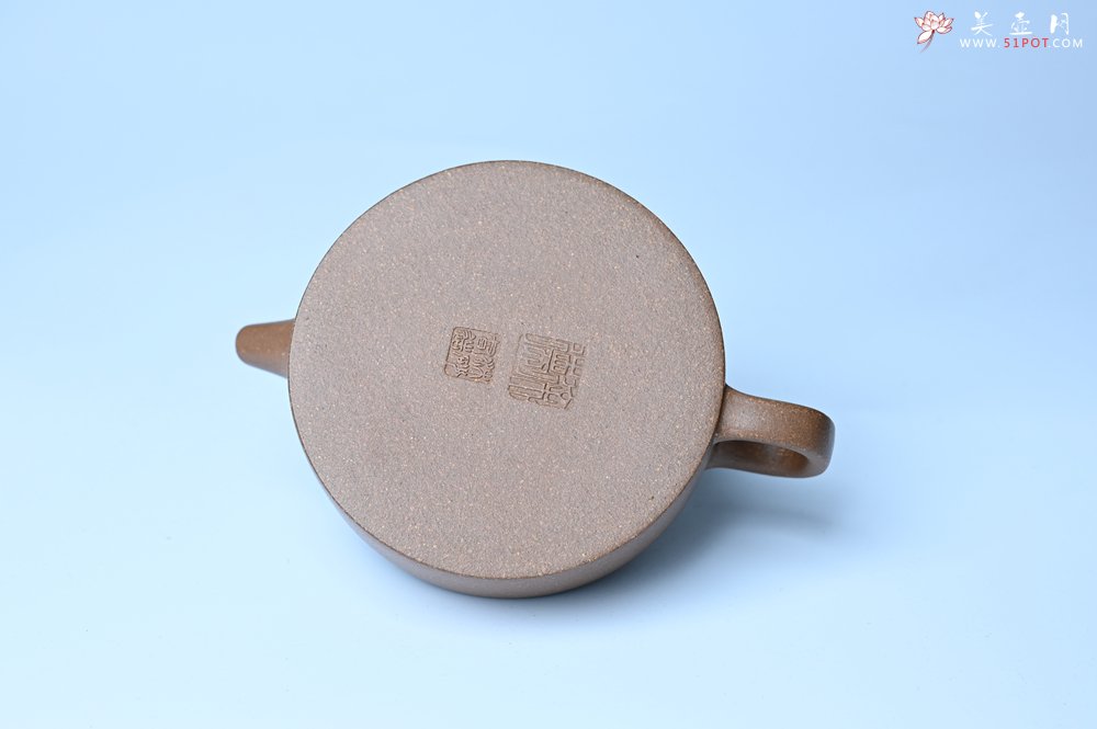 紫砂壶图片：美壶特惠  精工老段周盘壶 小壶难做 易泡养 杀茶利器 - 全手工紫砂壶网