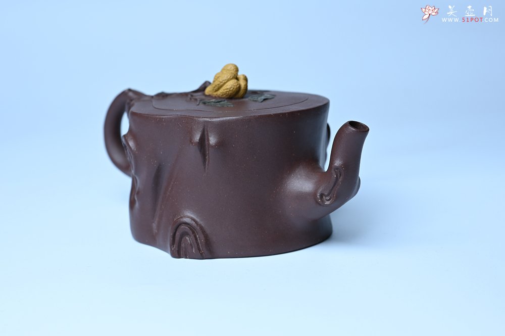紫砂壶图片：美壶特惠 精致老紫泥佛手壶 肌理生动 底部刻佛手祥云特文气 - 全手工紫砂壶网
