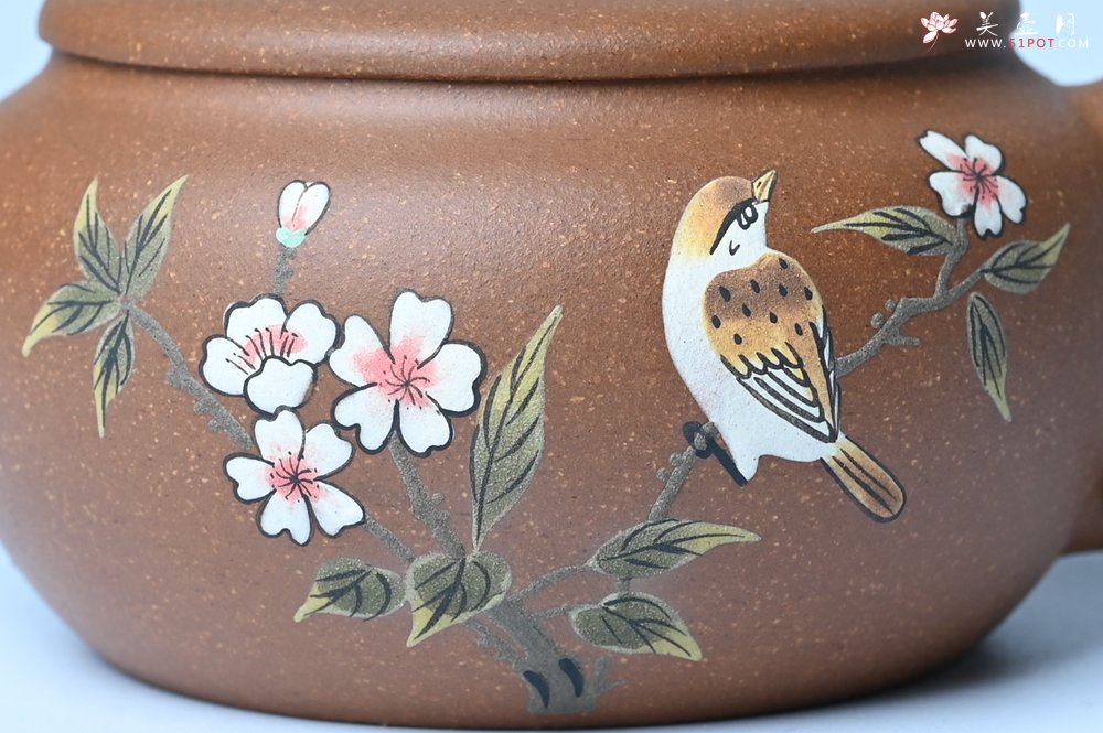 紫砂壶图片：美壶特惠 优质降坡泥花鸟听兔壶 茶人醉爱 - 全手工紫砂壶网