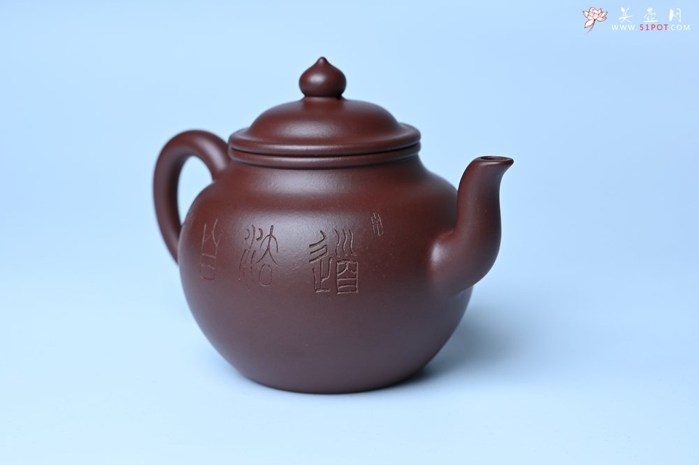 紫砂壶图片：油润黄龙山4号深井红皮龙 全手工高灯壶 文气装饰人物 道法自然 - 全手工紫砂壶网