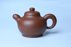 紫砂壶图片：潜力股周小培老师 优质清水泥 全手工道洪圣珠壶 好壶期待与您结缘 - 全手工紫砂壶网