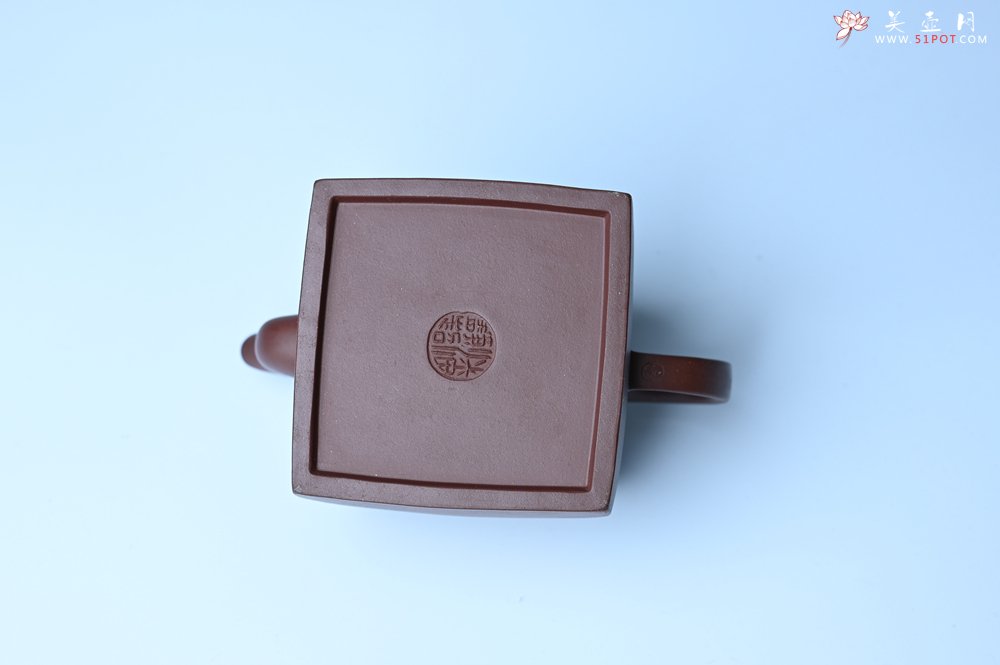 紫砂壶图片：美壶特惠 精致四方圆口壶 造型新颖 - 全手工紫砂壶网