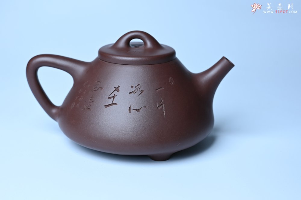 紫砂壶图片：潜力股周小培 特好全手工底槽清子冶石瓢 助工装饰 一片冰心在玉壶 特文气 - 全手工紫砂壶网