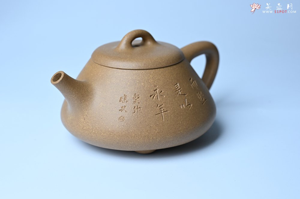 紫砂壶图片：油润老段泥(此泥料属于家藏老料！油润无比，识者自知！)全手工曼生石瓢 陶兴精心装饰 - 全手工紫砂壶网