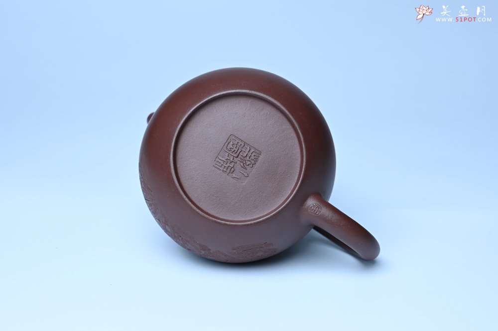 紫砂壶图片：油润底曹青 全手工西施茶壶 玉洁冰清 接天莲叶无穷碧 映日荷花别样红 - 全手工紫砂壶网