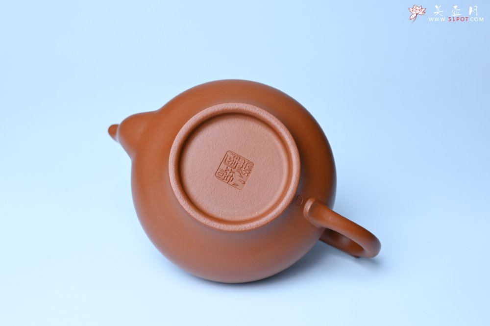 紫砂壶图片：潜力股周小培全手工演绎朱泥笑樱壶 中品难度大 - 全手工紫砂壶网