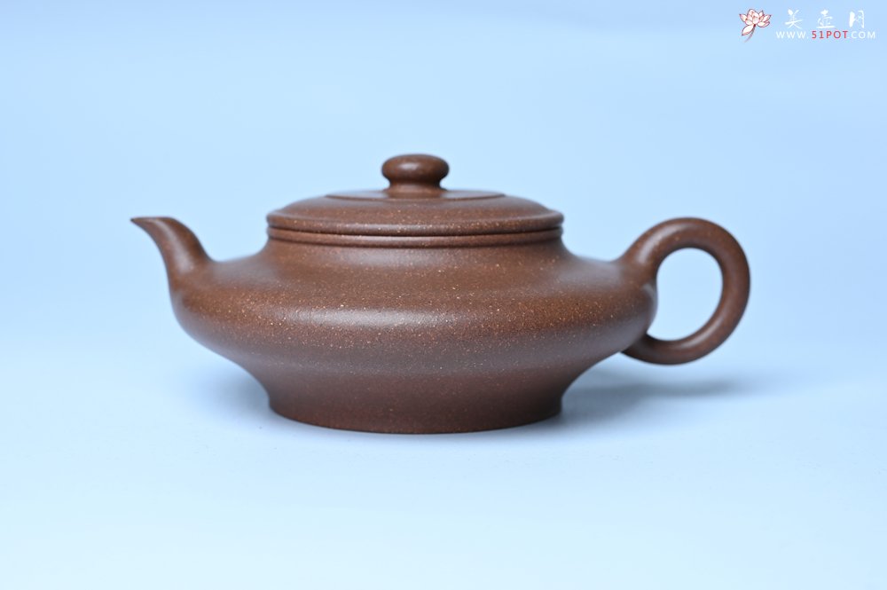 紫砂壶图片：潜力股周小培 特好文革老紫泥 全手工虚扁壶 难度大 好壶期待与您结缘 - 全手工紫砂壶网