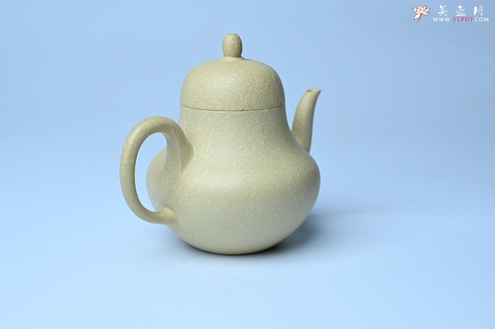 紫砂壶图片：美壶特惠 纯净本绿梨形壶 茶人醉爱 - 全手工紫砂壶网