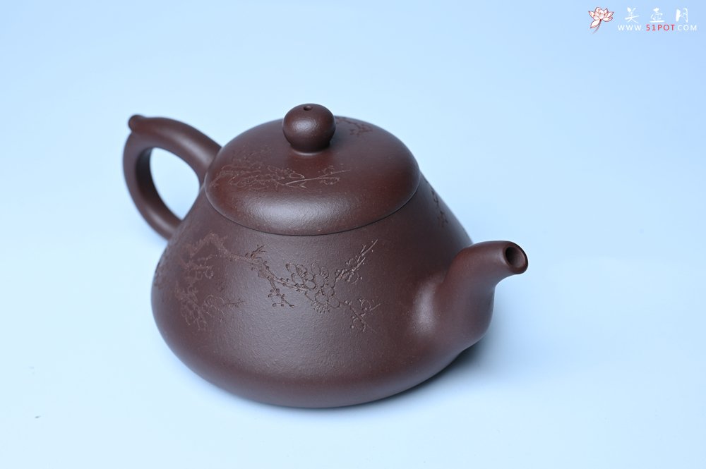 紫砂壶图片：潜力股周小培老师 全手工底槽青缘德壶 装饰通转梅花特文气 期待与您结缘 - 全手工紫砂壶网