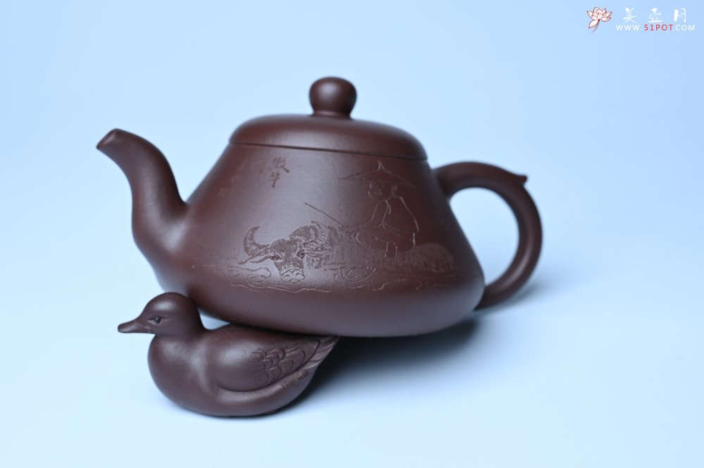 紫砂壶图片：潜力股周小培老师全手工底槽青缘德壶（借问酒家何处有）牧童遥指杏花村 期待与您结缘 - 全手工紫砂壶网